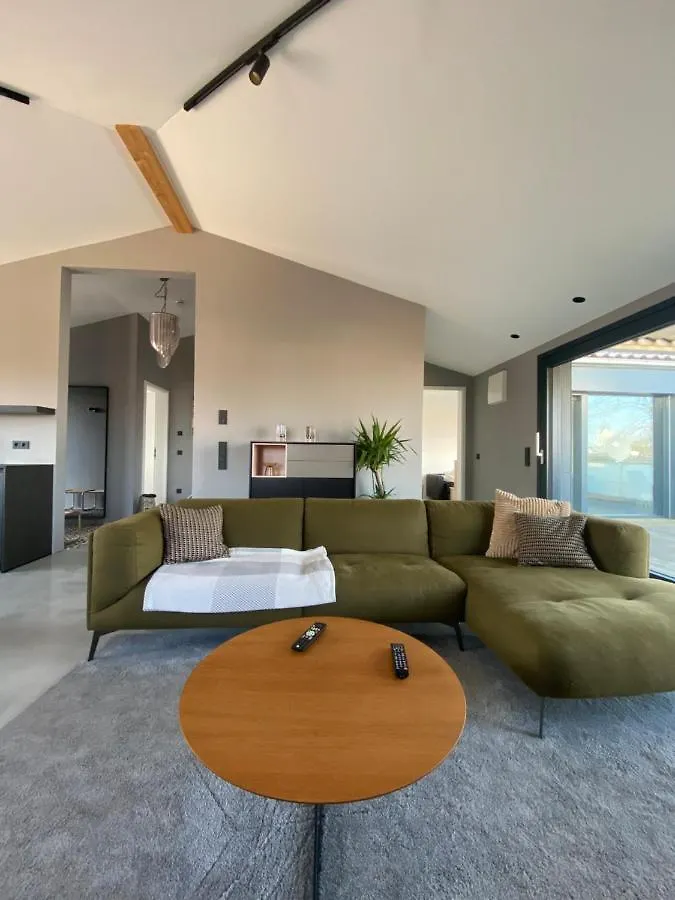 Apartment Moderne Ferienwohnung Stephanskirchen