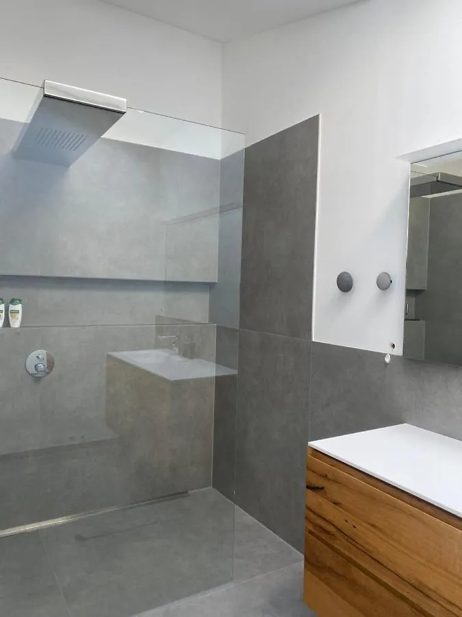 Apartment Moderne Ferienwohnung Stephanskirchen